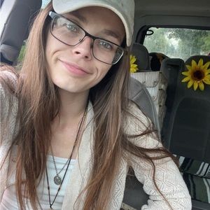 Meet your Posher, Katlyn